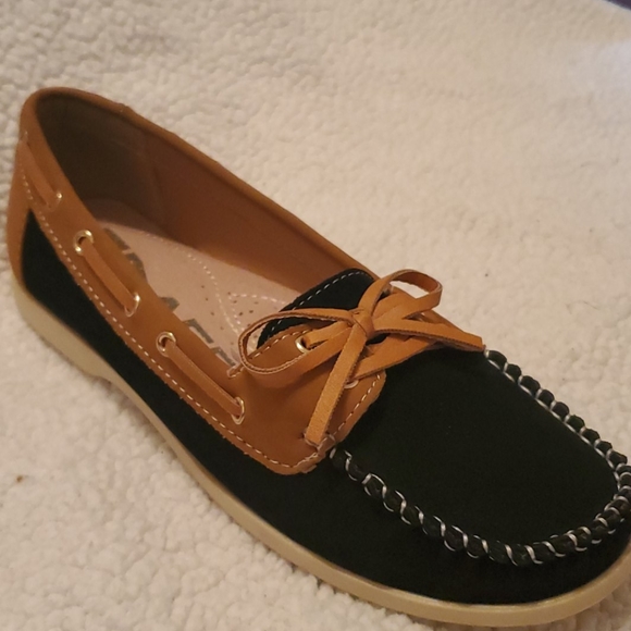 Tan/Black Sperry type shoes - Picture 4 of 7